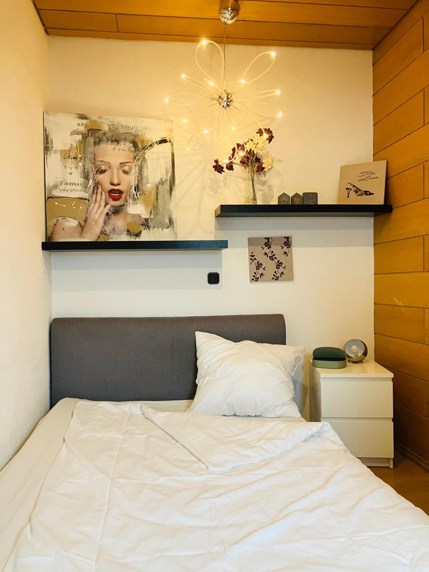 Ue Villa 4 Zimmer เฮิร์สไชด์ ภายนอก รูปภาพ